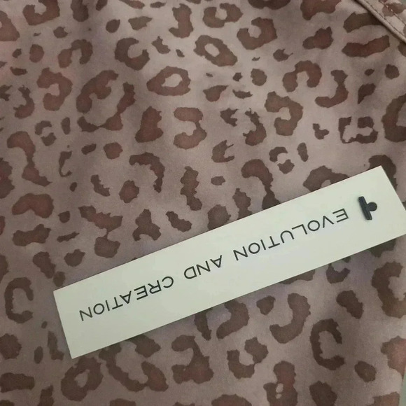 EVOLUTION AND CREATION TOP - Picture 2 of 3